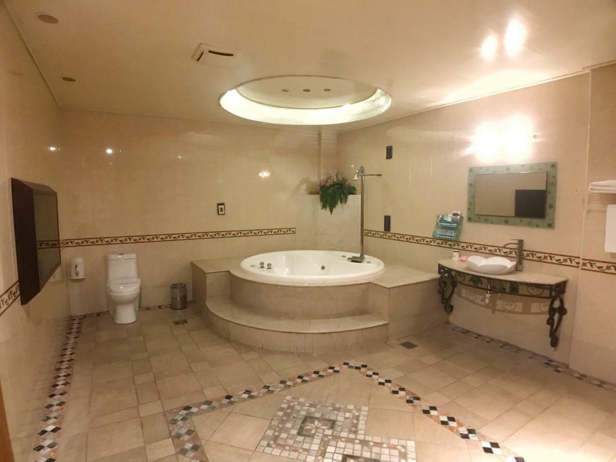 Daniel Spa MotelPingzhen エクステリア 写真